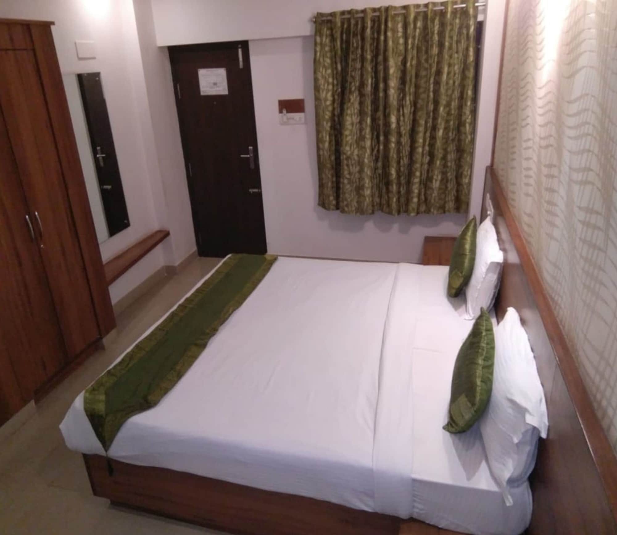 Oyo 14163 Comforts Inn Mangaluru Zewnętrze zdjęcie